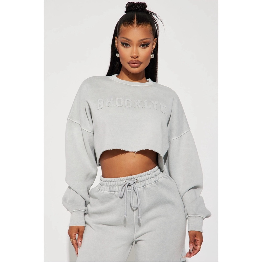 Fashion Nova Cropped Sweatshirt